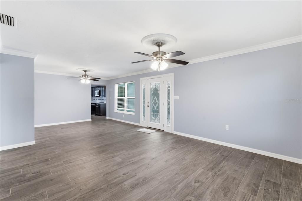 For Sale: $899,000 (3 beds, 2 baths, 1887 Square Feet)