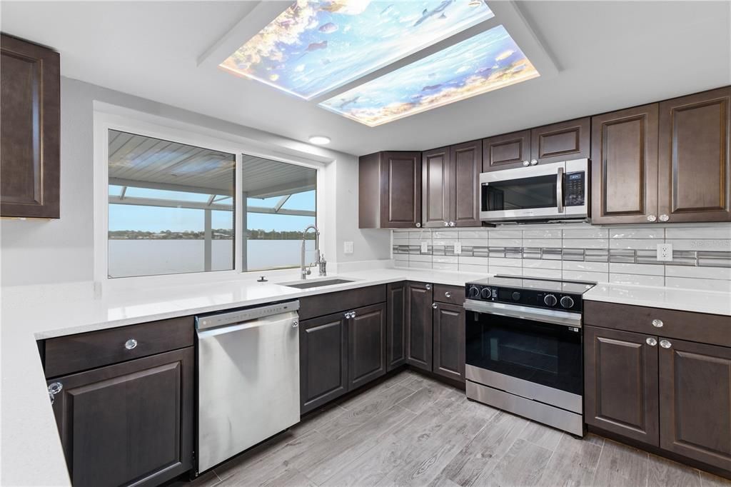For Sale: $899,000 (3 beds, 2 baths, 1887 Square Feet)