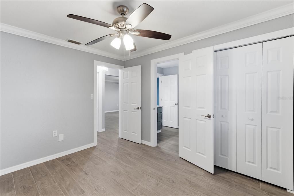 For Sale: $899,000 (3 beds, 2 baths, 1887 Square Feet)