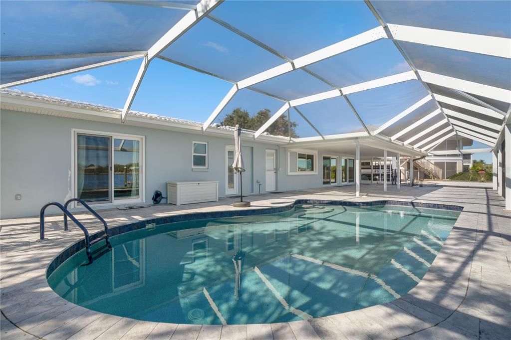 For Sale: $899,000 (3 beds, 2 baths, 1887 Square Feet)