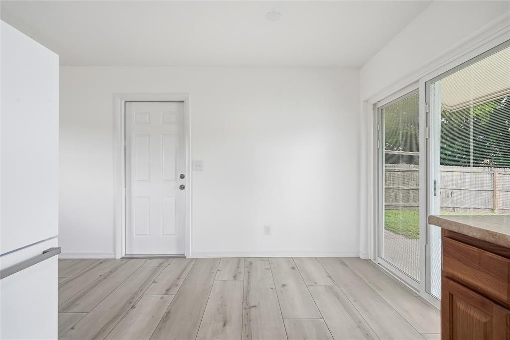 Activo con contrato: $240,000 (2 camas, 1 baños, 813 Pies cuadrados)
