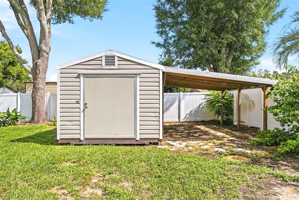 Activo con contrato: $240,000 (2 camas, 1 baños, 813 Pies cuadrados)