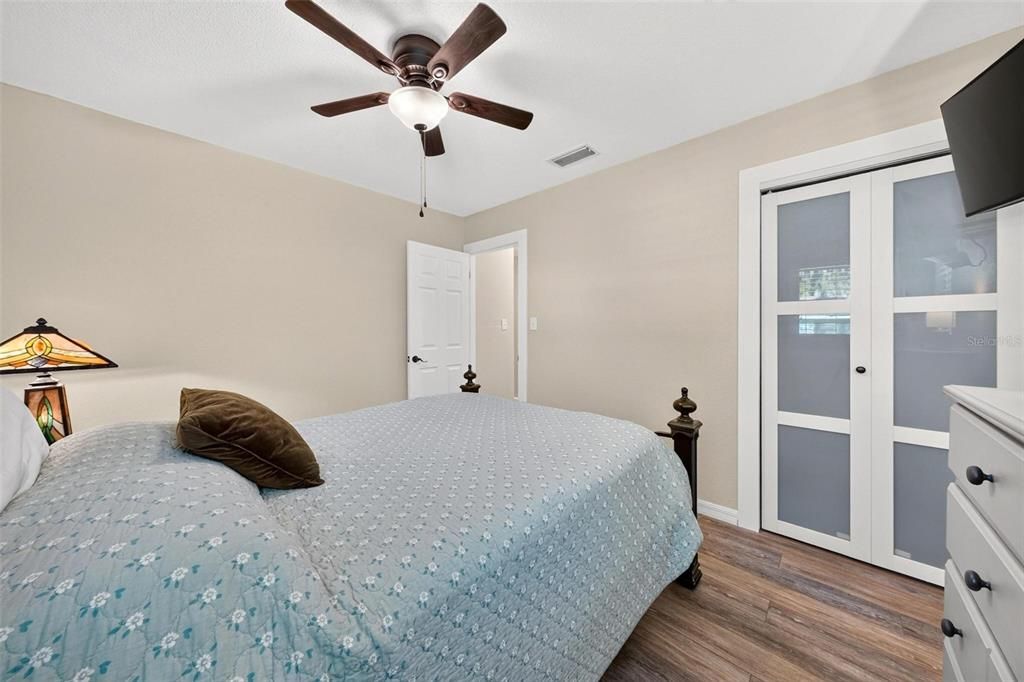 For Sale: $485,000 (3 beds, 2 baths, 1290 Square Feet)