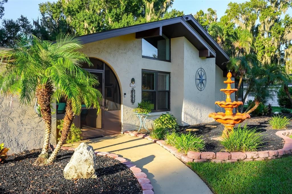 For Sale: $485,000 (3 beds, 2 baths, 1290 Square Feet)