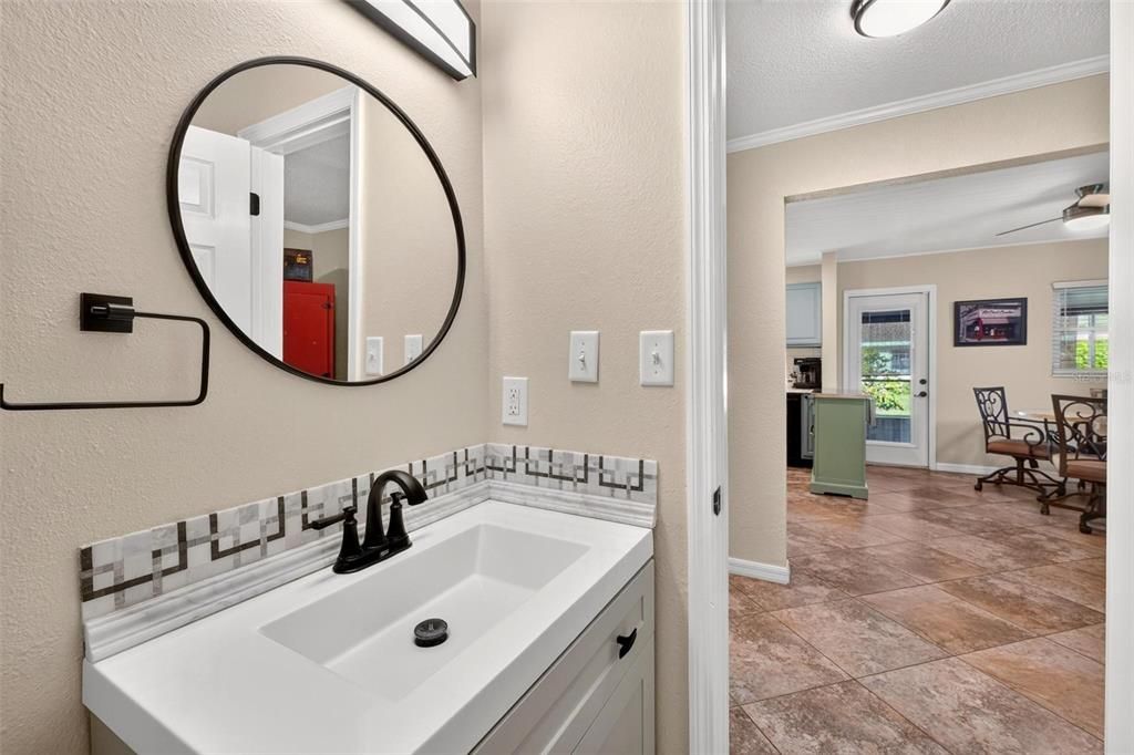 For Sale: $485,000 (3 beds, 2 baths, 1290 Square Feet)