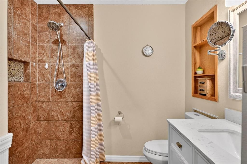 For Sale: $485,000 (3 beds, 2 baths, 1290 Square Feet)