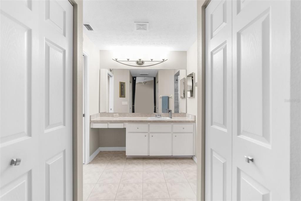 For Sale: $325,000 (2 beds, 2 baths, 1583 Square Feet)