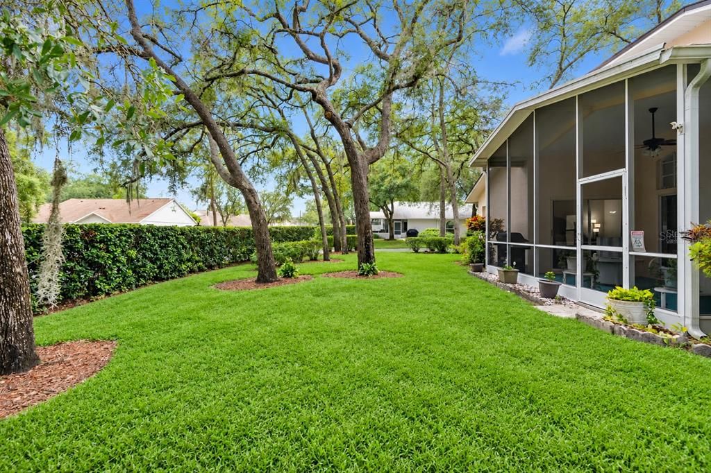 For Sale: $325,000 (2 beds, 2 baths, 1583 Square Feet)