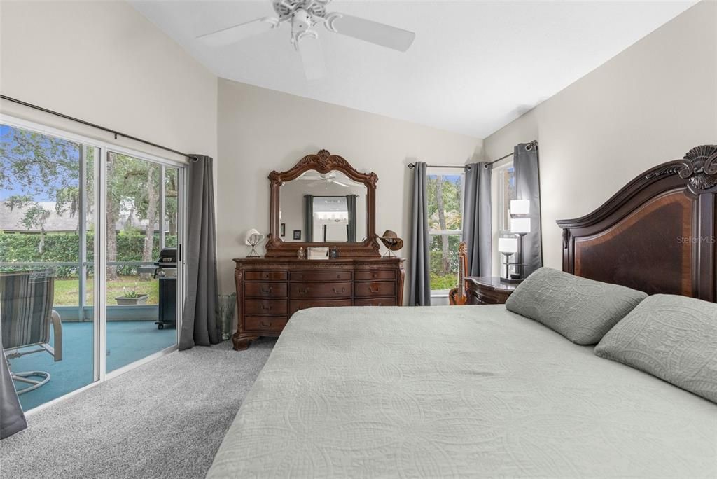 For Sale: $325,000 (2 beds, 2 baths, 1583 Square Feet)