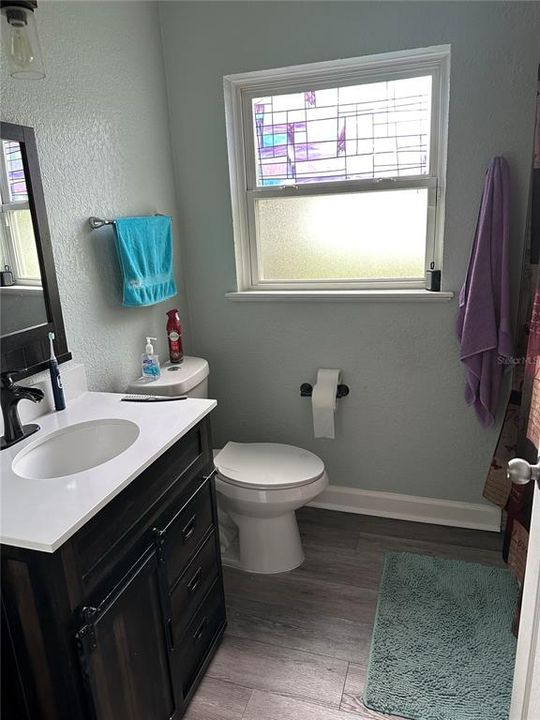 待售: $350,000 (3 贝兹, 1 浴室, 1084 平方英尺)