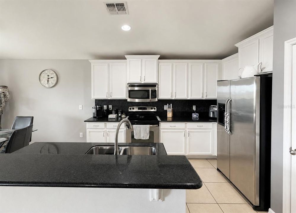 En Venta: $408,000 (3 camas, 2 baños, 1593 Pies cuadrados)