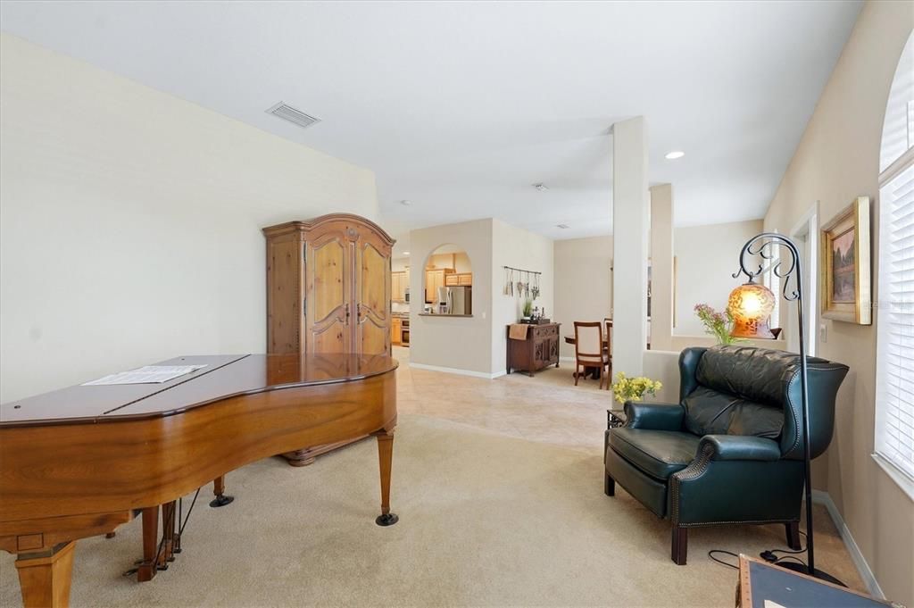 For Sale: $535,000 (4 beds, 2 baths, 2356 Square Feet)