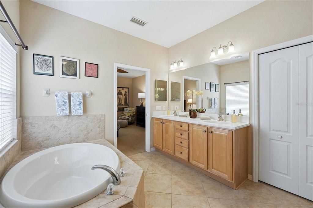 For Sale: $535,000 (4 beds, 2 baths, 2356 Square Feet)