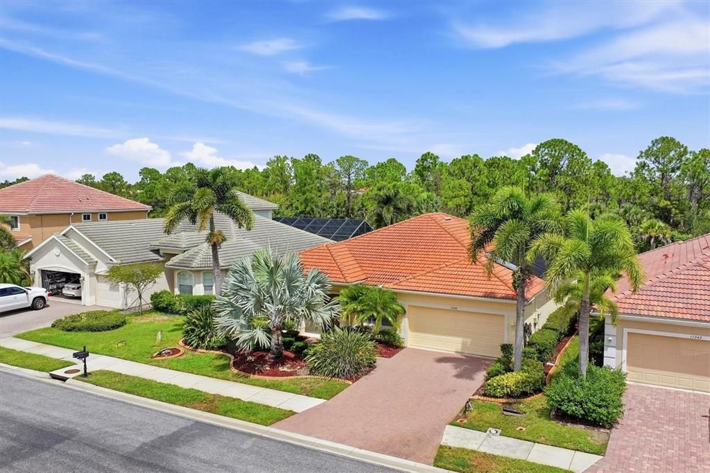 For Sale: $535,000 (4 beds, 2 baths, 2356 Square Feet)