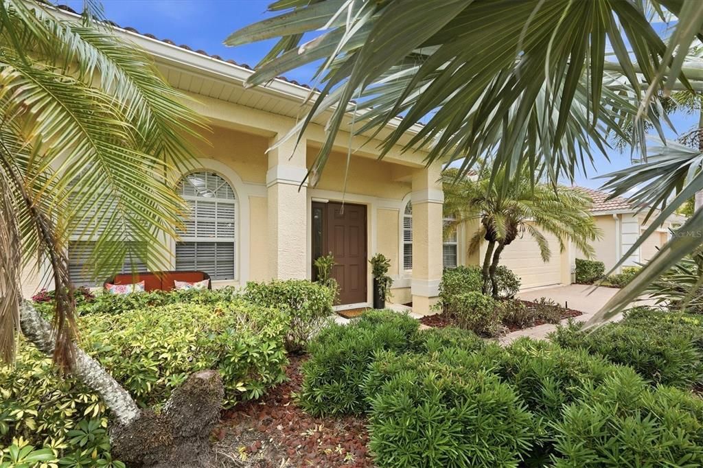 For Sale: $535,000 (4 beds, 2 baths, 2356 Square Feet)