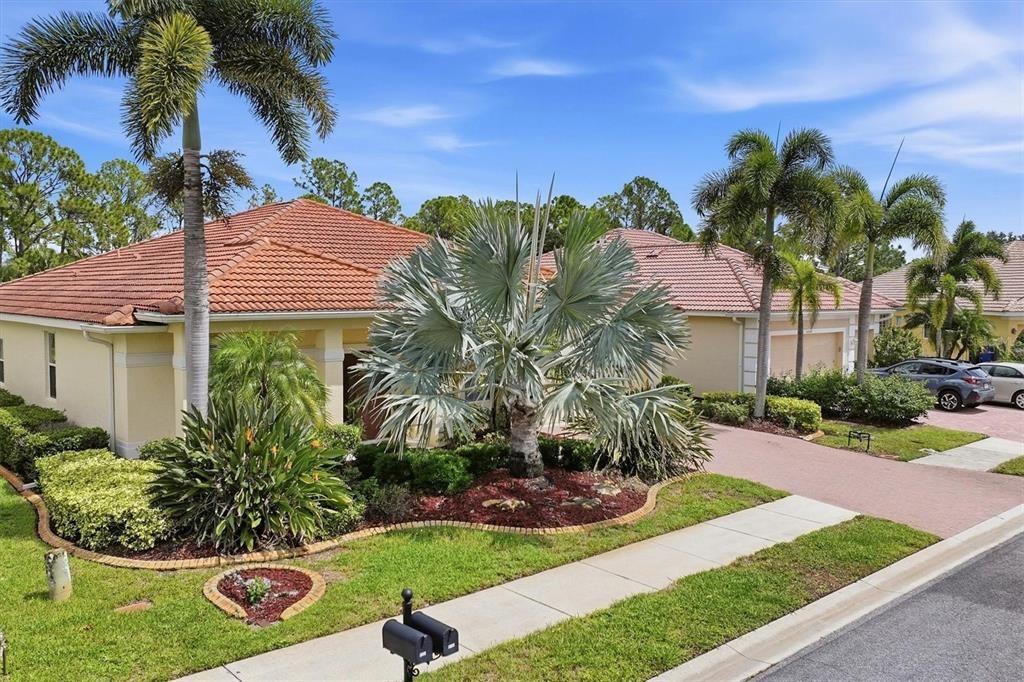 For Sale: $535,000 (4 beds, 2 baths, 2356 Square Feet)