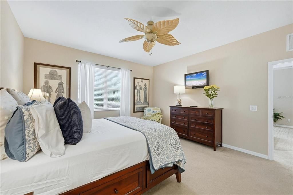 For Sale: $535,000 (4 beds, 2 baths, 2356 Square Feet)