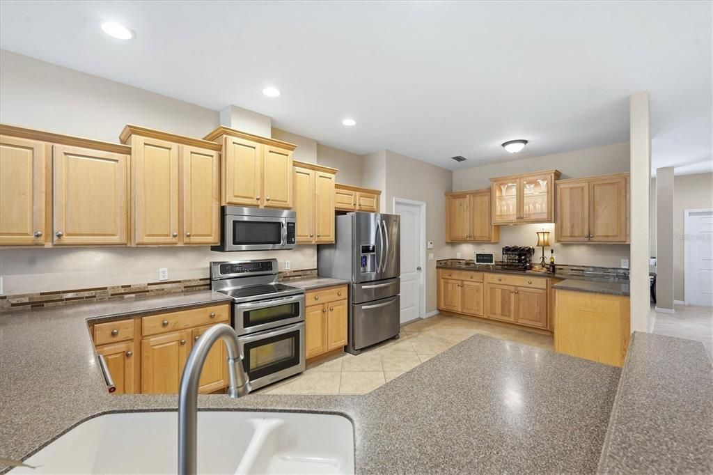 For Sale: $535,000 (4 beds, 2 baths, 2356 Square Feet)