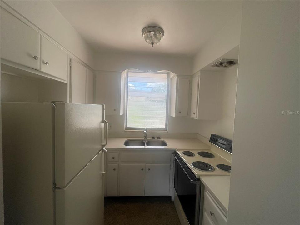 В аренду: $1,200 (1 спален, 1 ванн, 875 Квадратных фут)