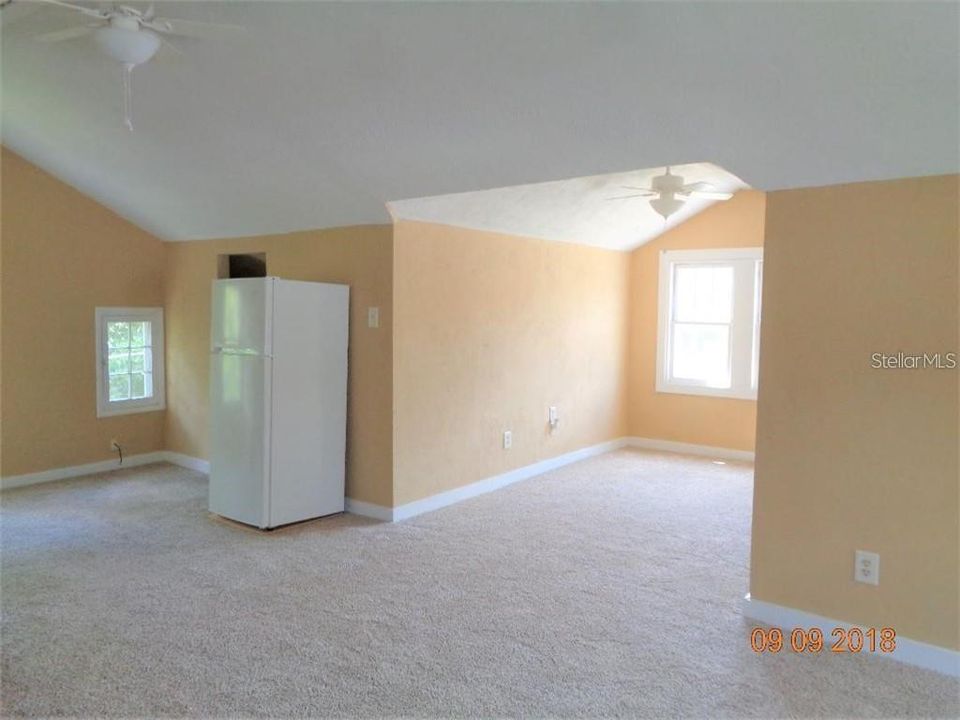 В аренду: $995 (1 спален, 1 ванн, 636 Квадратных фут)