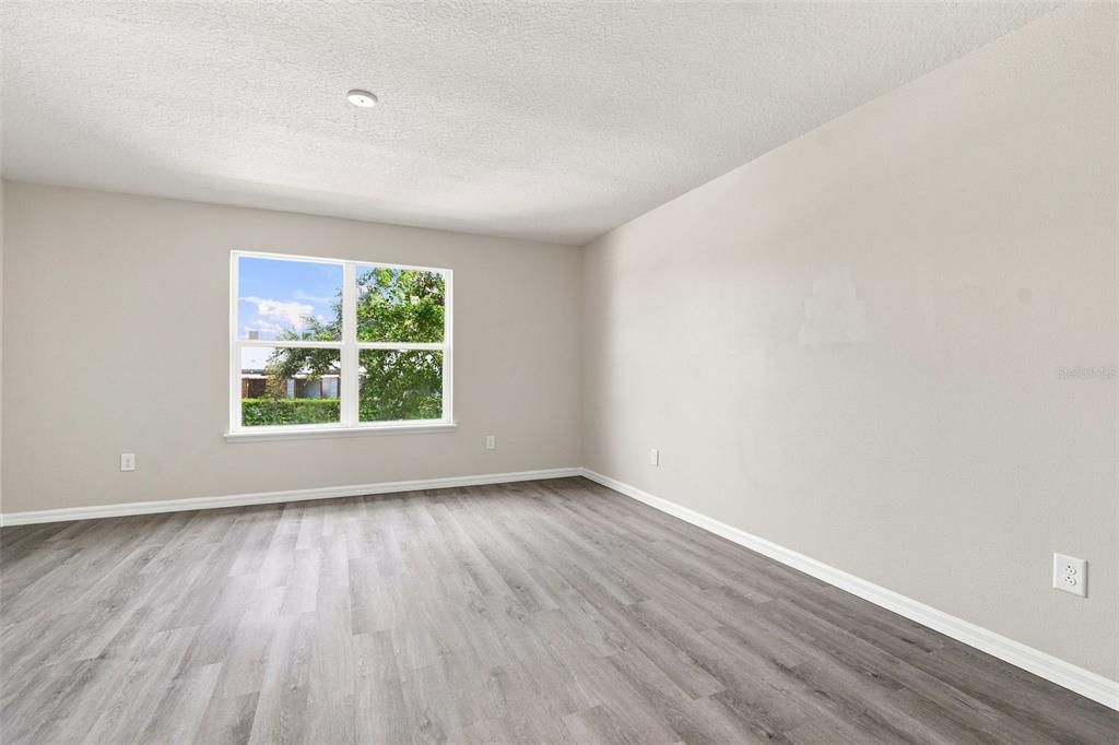 For Sale: $219,000 (3 beds, 2 baths, 1536 Square Feet)