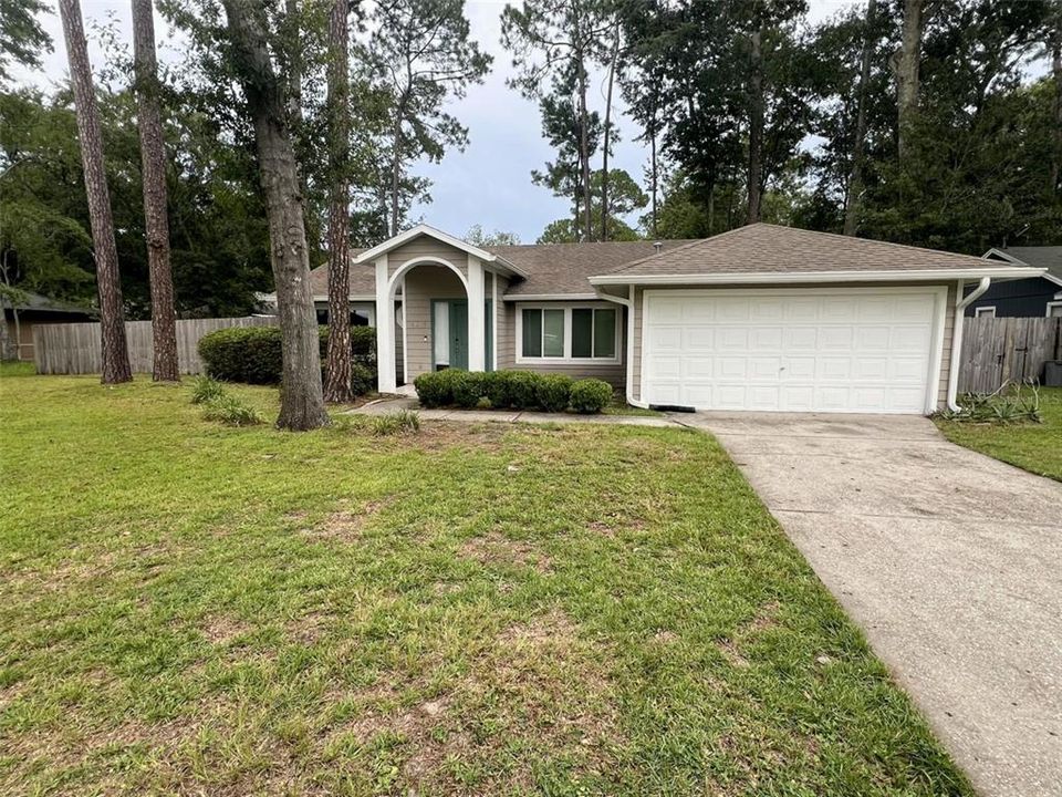 For Rent: $2,100 (3 beds, 2 baths, 1354 Square Feet)