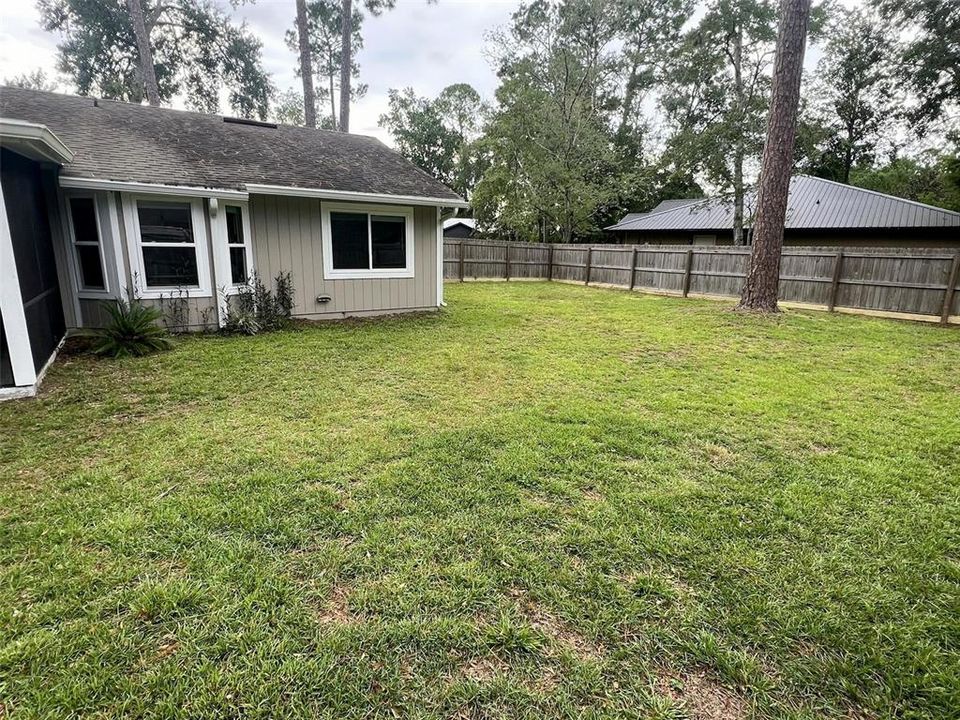 For Rent: $2,100 (3 beds, 2 baths, 1354 Square Feet)
