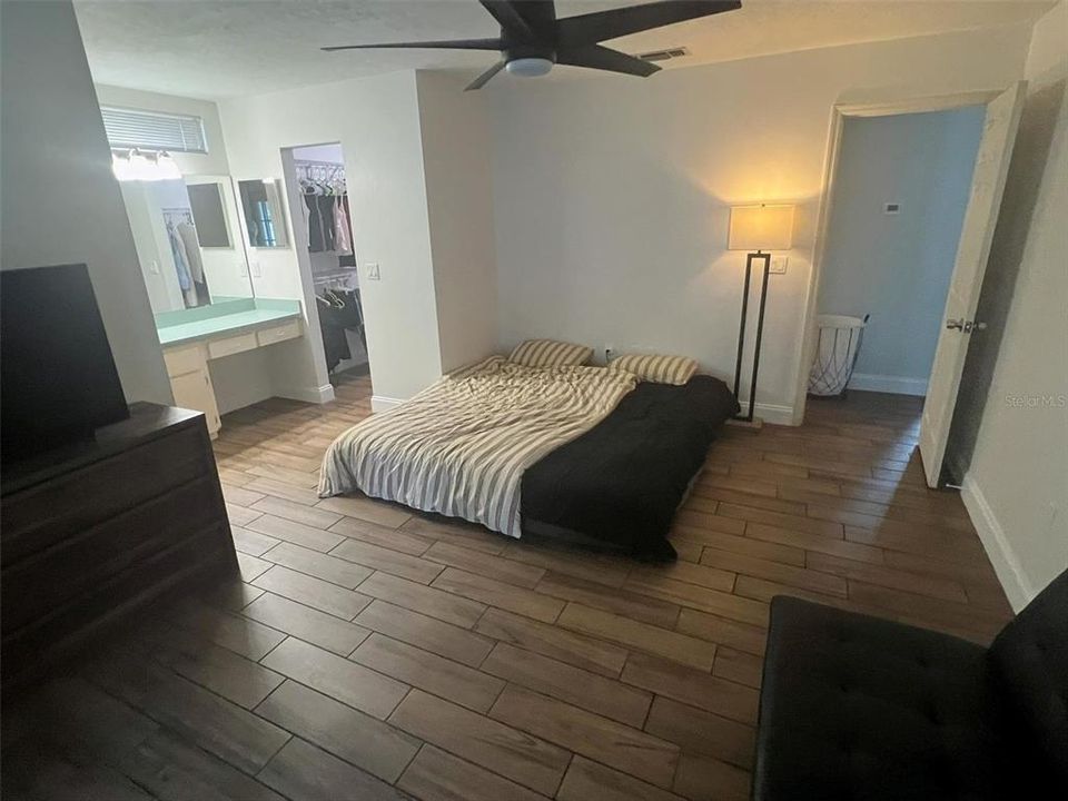 For Rent: $2,100 (3 beds, 2 baths, 1354 Square Feet)