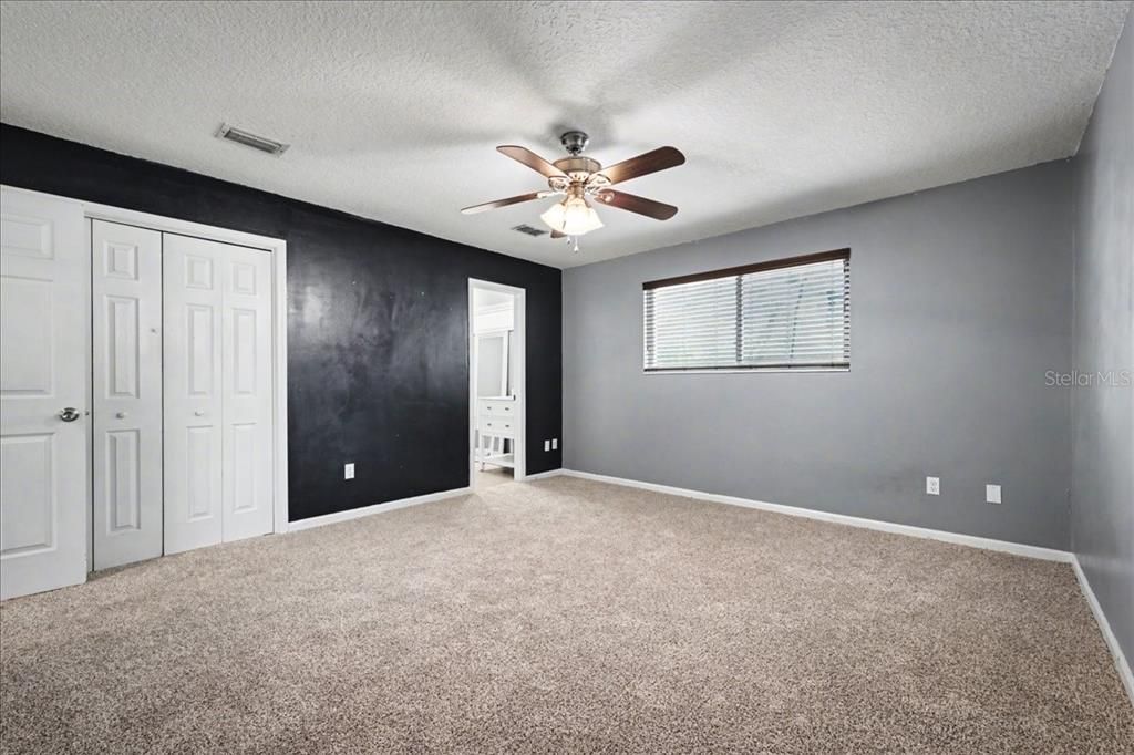 For Sale: $299,000 (3 beds, 2 baths, 1534 Square Feet)
