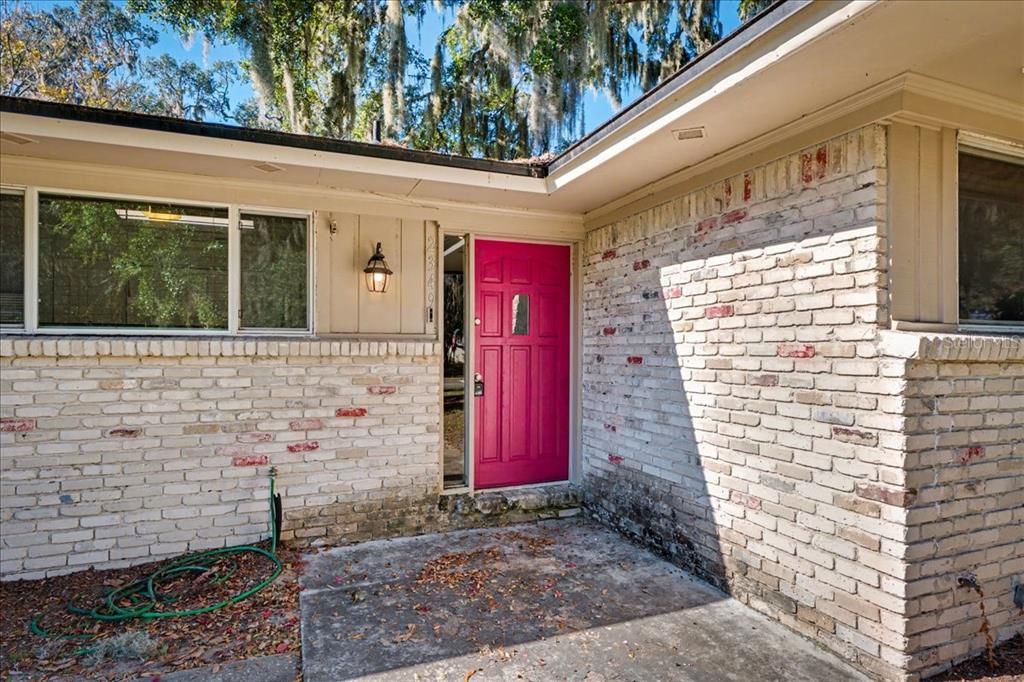 For Sale: $299,000 (3 beds, 2 baths, 1534 Square Feet)