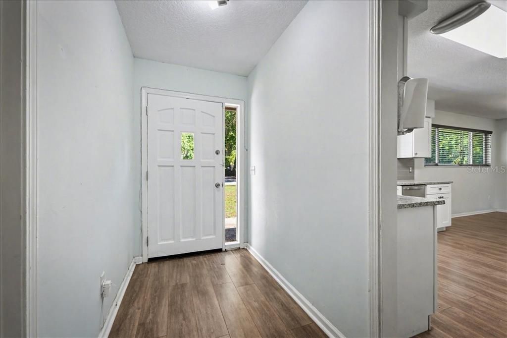 For Sale: $299,000 (3 beds, 2 baths, 1534 Square Feet)
