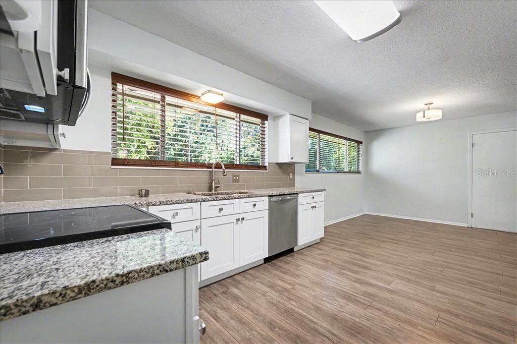 For Sale: $299,000 (3 beds, 2 baths, 1534 Square Feet)