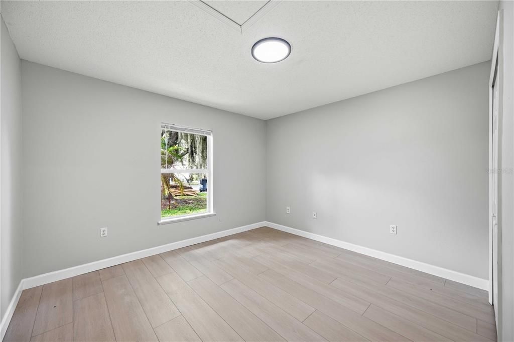 For Sale: $274,999 (3 beds, 2 baths, 1632 Square Feet)