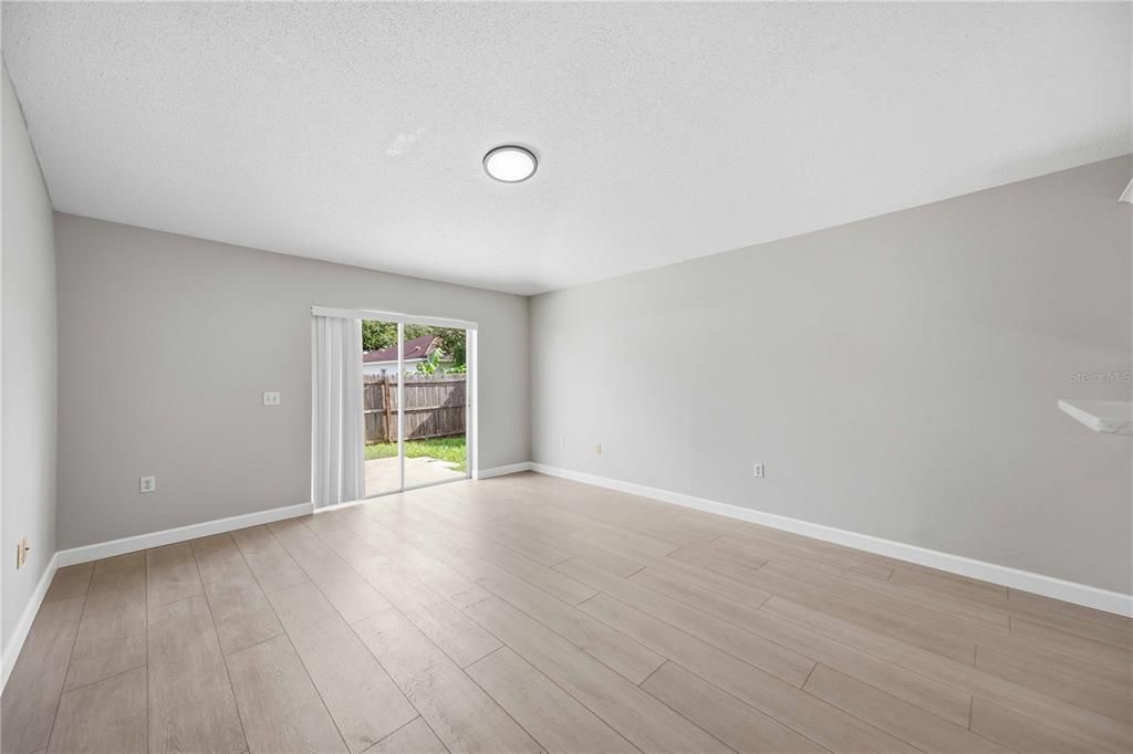 For Sale: $274,999 (3 beds, 2 baths, 1632 Square Feet)