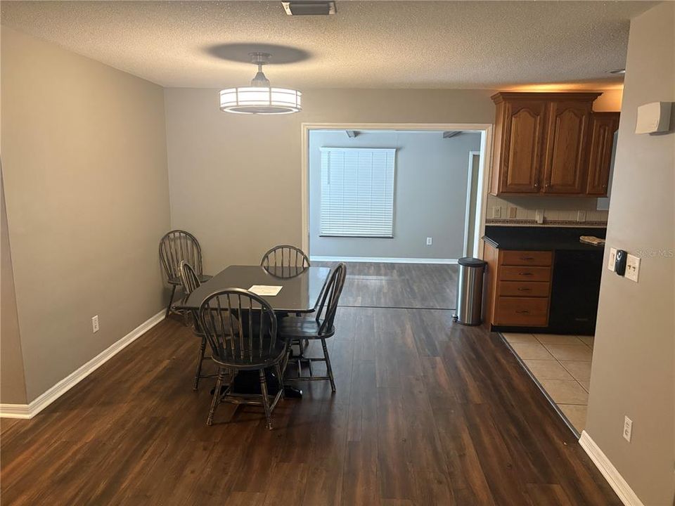 For Rent: $2,300 (2 beds, 3 baths, 1352 Square Feet)