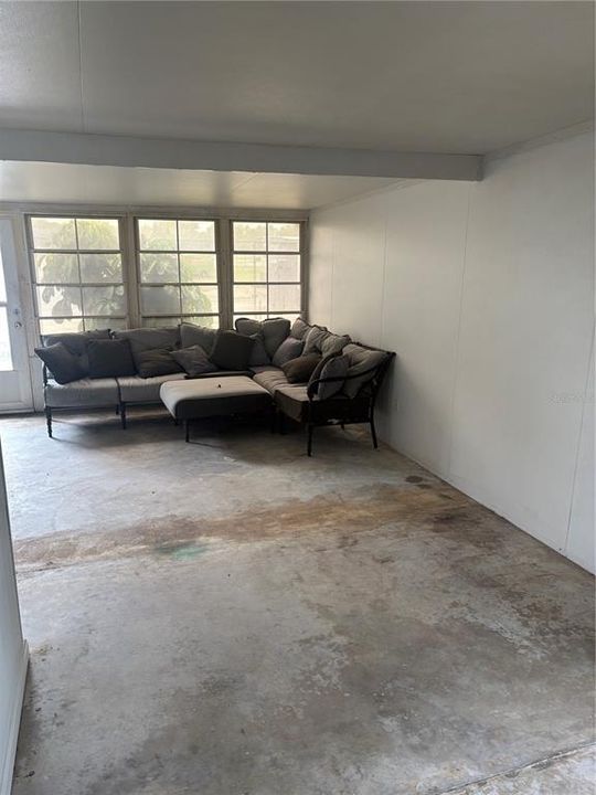 For Rent: $2,300 (2 beds, 3 baths, 1352 Square Feet)