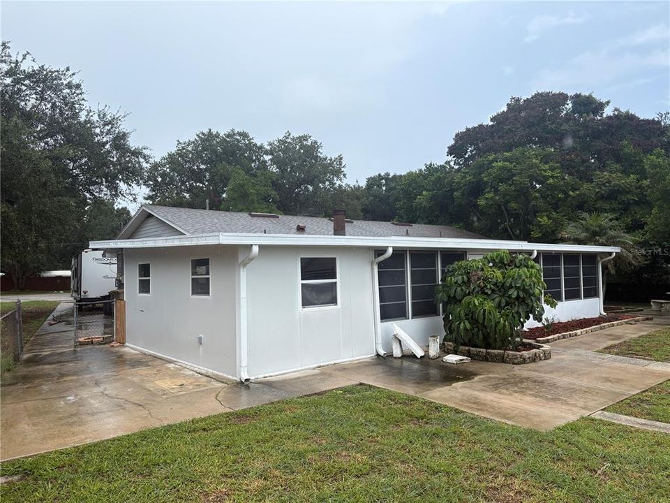 For Rent: $2,300 (2 beds, 3 baths, 1352 Square Feet)
