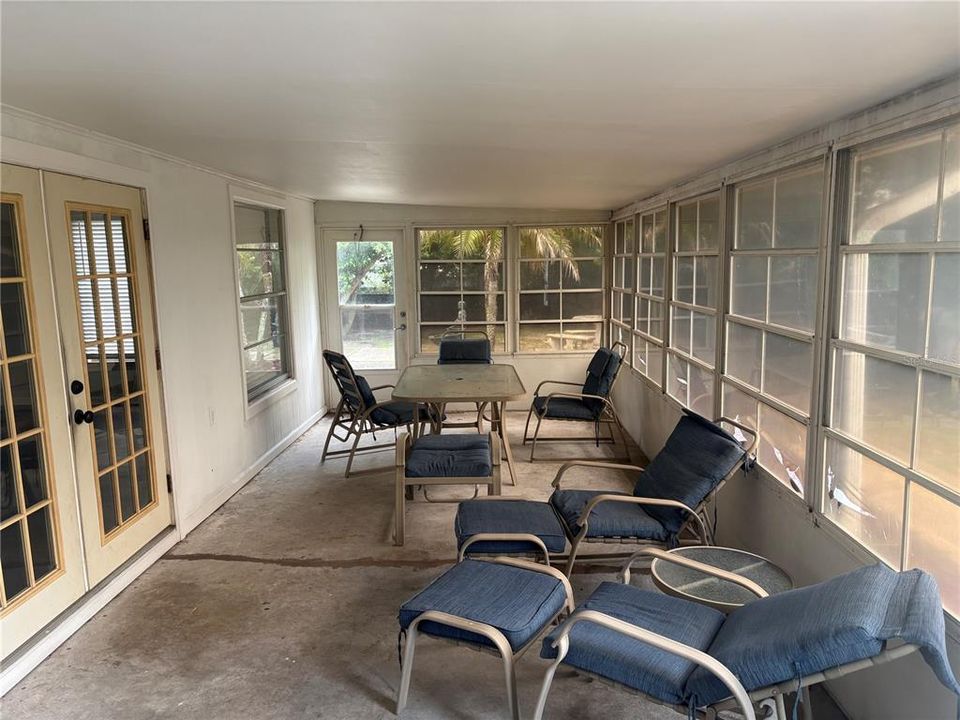 For Rent: $2,300 (2 beds, 3 baths, 1352 Square Feet)