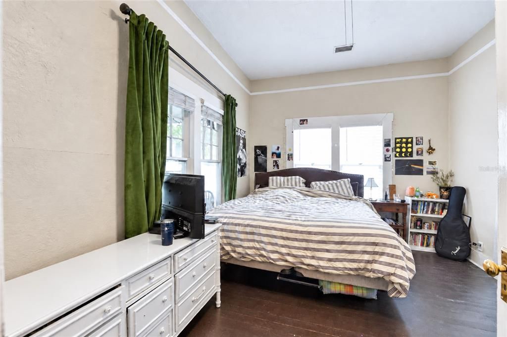 En Venta: $325,000 (3 camas, 1 baños, 1148 Pies cuadrados)