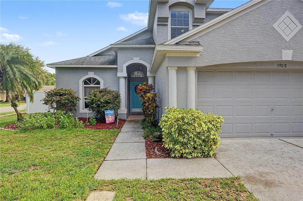 For Sale: $415,000 (3 beds, 2 baths, 1841 Square Feet)