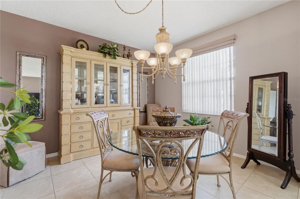 For Sale: $385,000 (3 beds, 2 baths, 2118 Square Feet)