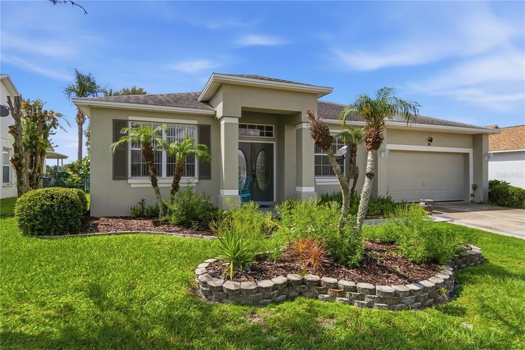 For Sale: $385,000 (3 beds, 2 baths, 2118 Square Feet)