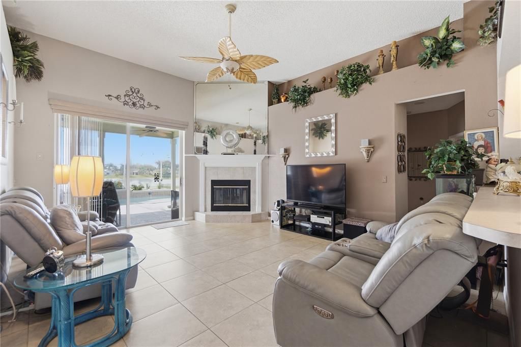 For Sale: $385,000 (3 beds, 2 baths, 2118 Square Feet)