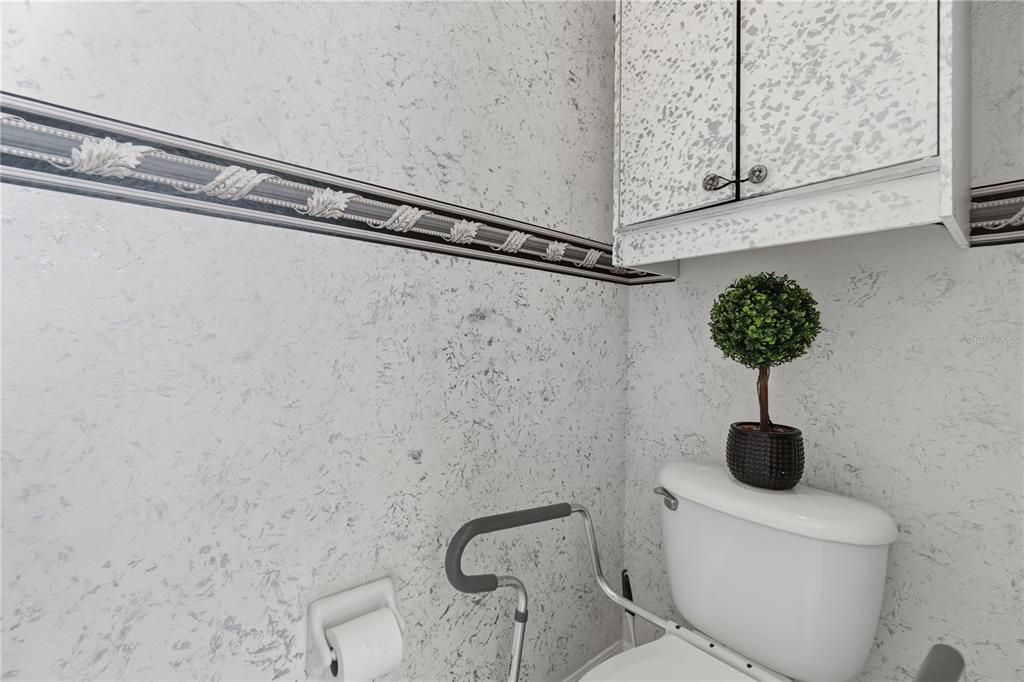 For Sale: $385,000 (3 beds, 2 baths, 2118 Square Feet)