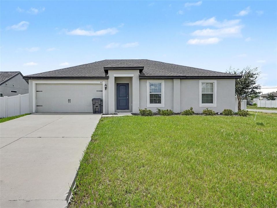 For Rent: $1,600 (3 beds, 2 baths, 1244 Square Feet)