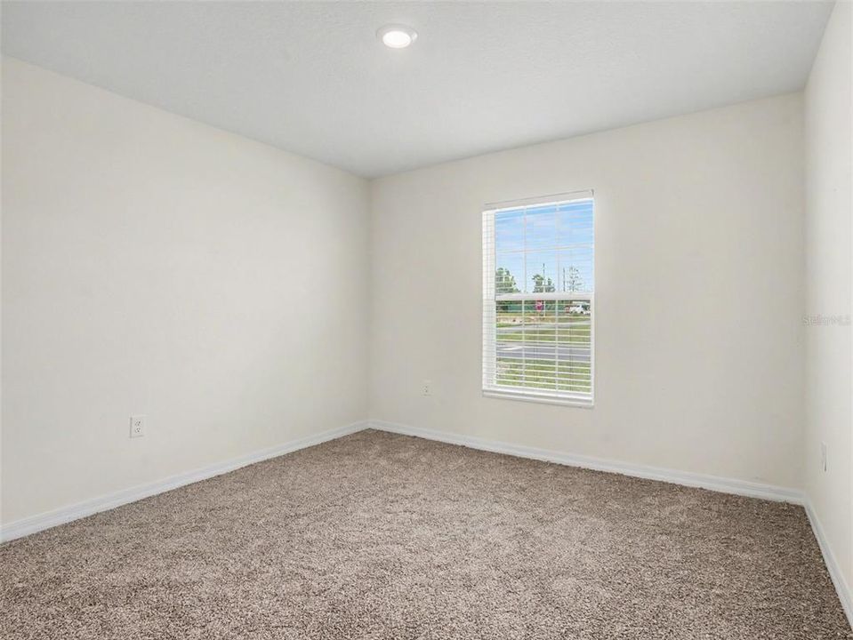 For Rent: $1,600 (3 beds, 2 baths, 1244 Square Feet)