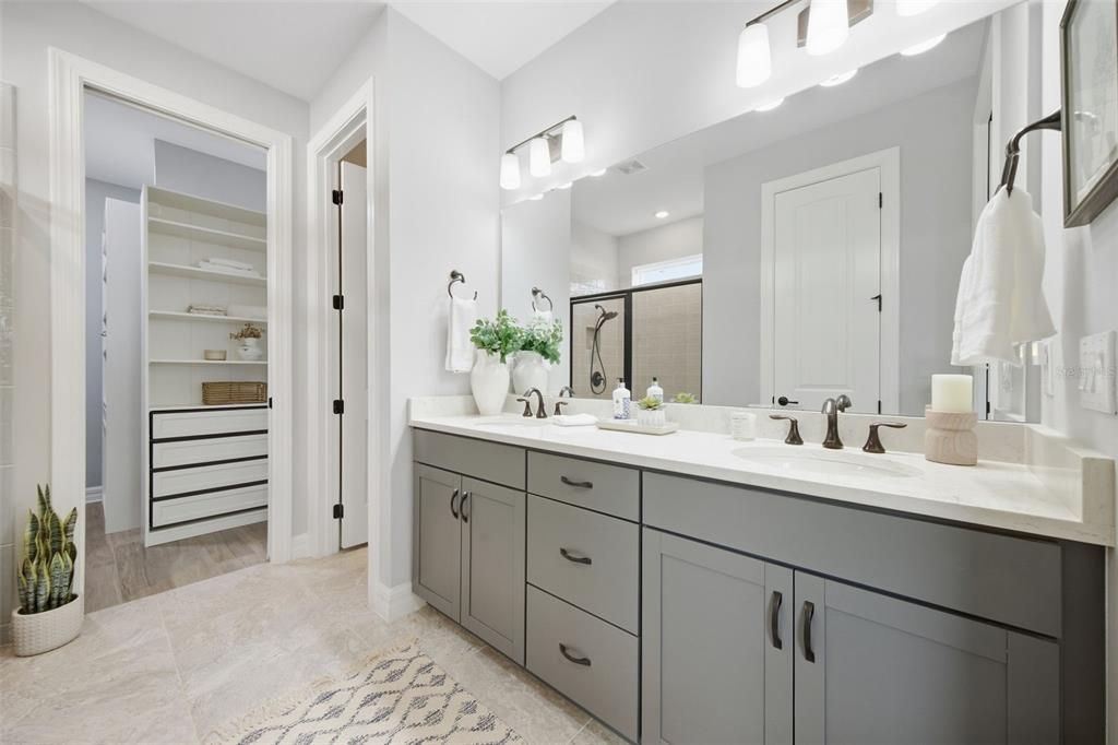 En Venta: $899,000 (6 camas, 5 baños, 4280 Pies cuadrados)