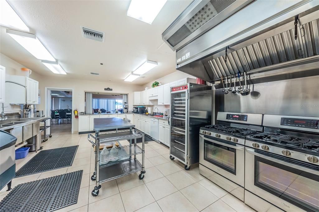 На продажу: $109,000 (2 спален, 2 ванн, 1232 Квадратных фут)