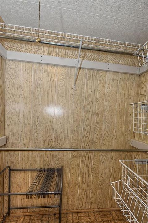 На продажу: $109,000 (2 спален, 2 ванн, 1232 Квадратных фут)