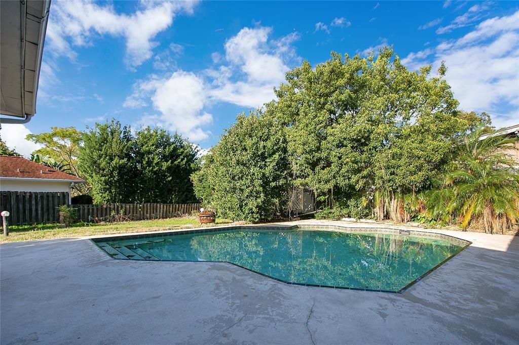 For Rent: $2,995 (3 beds, 2 baths, 1981 Square Feet)